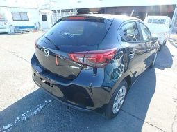 
										Mazda 2 full									
