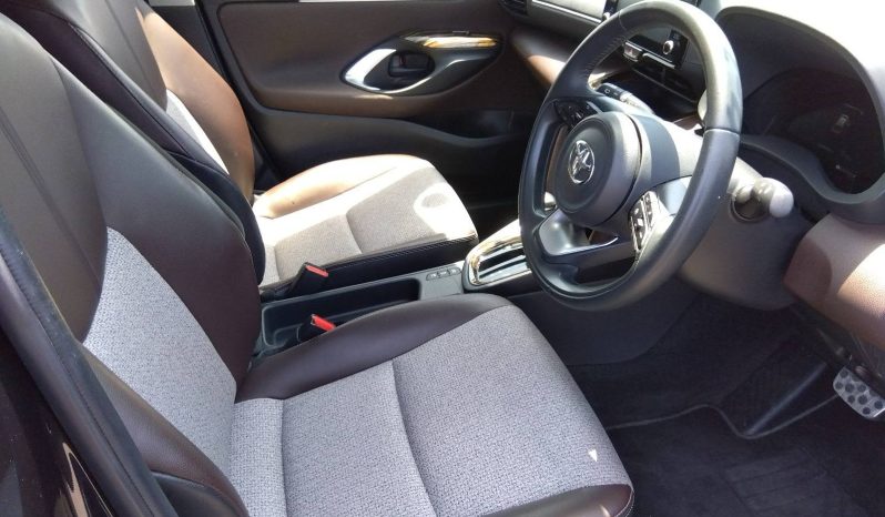 
								Toyota Yaris Cross Hybrid 2022 full									