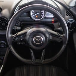 
										Mazda 2 2021 full									