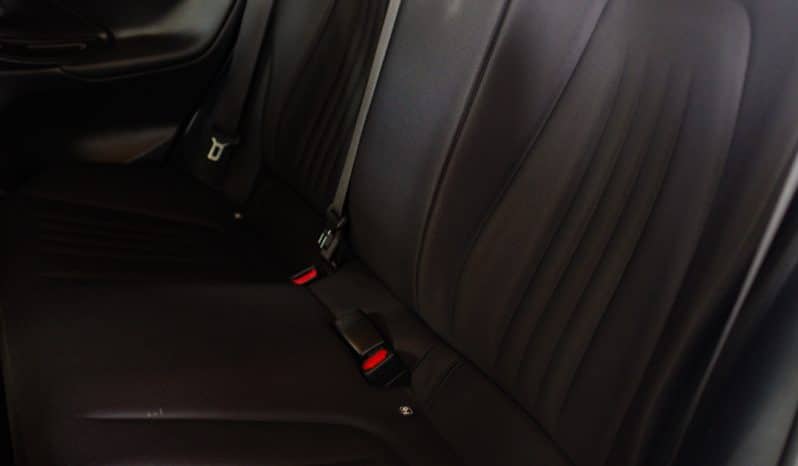 
								Toyota Yaris 2020 full									
