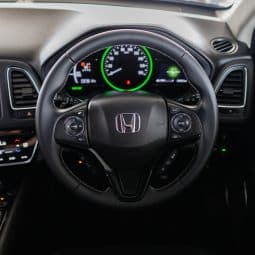 
										Honda Vezel Hybrid 2020 full									