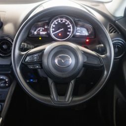 
										Mazda 2 2021 full									