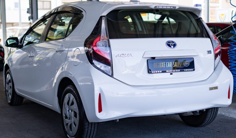 
								Toyota Aqua 2020 full									