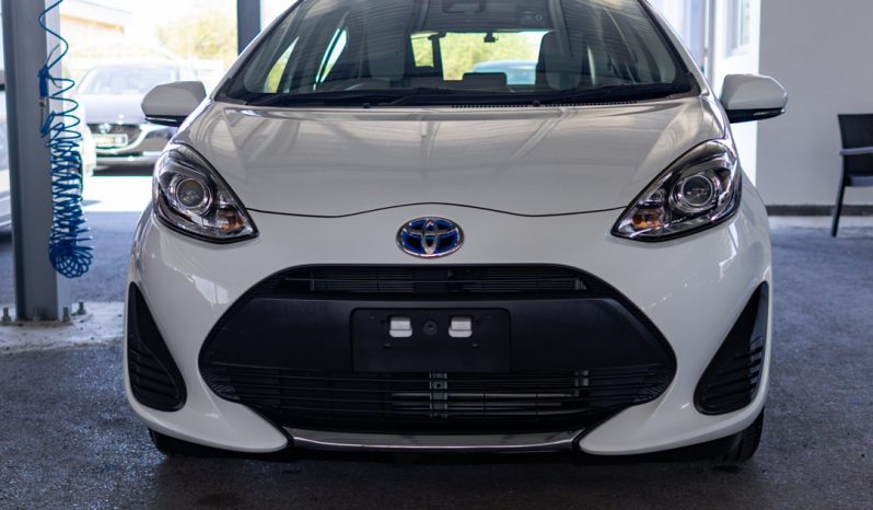 
								Toyota Aqua 2020 full									