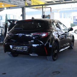 
										Toyota Corolla Sport Hybrid 2021 full									