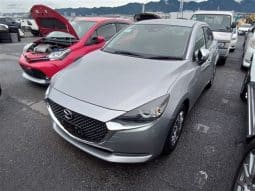 
										MAZDA 2 2021 full									
