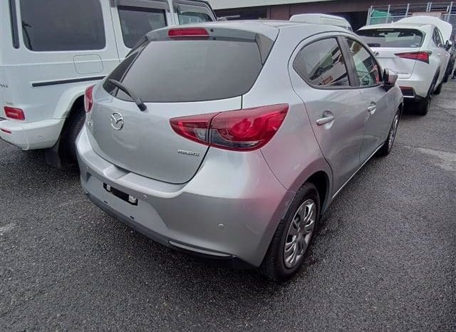 
								MAZDA 2 2021 full									