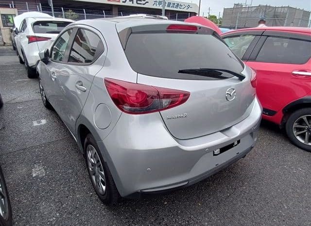 
								MAZDA 2 2021 full									
