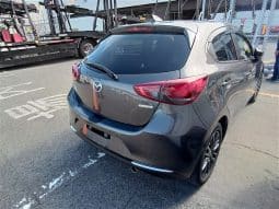 
										MAZDA 2 2022 full									