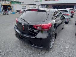 
										MAZDA 2 2022 full									
