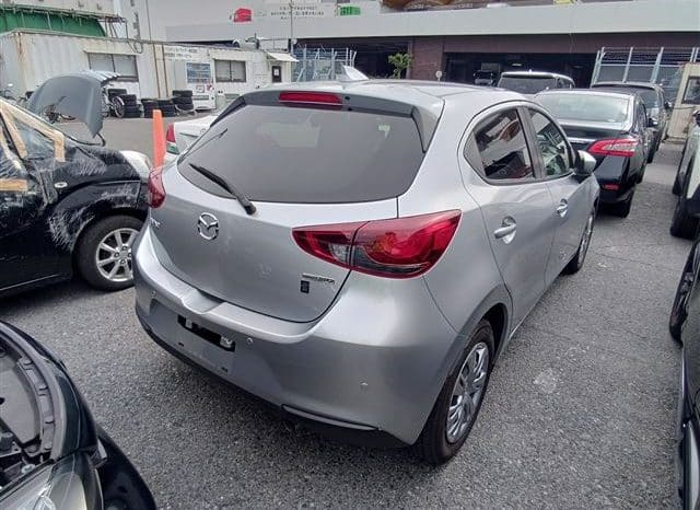 
								MAZDA 2 2022 full									