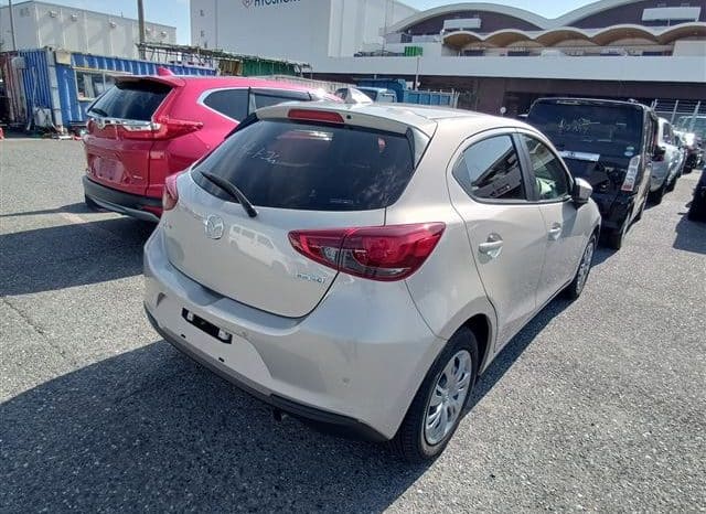 
								MAZDA 2 2021 full									