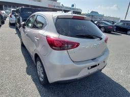 
										MAZDA 2 2021 full									