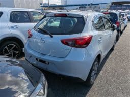 
										MAZDA 2 2022 full									