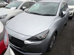 
										MAZDA 2 2022 full									