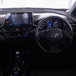 
										TOYOTA C-HR 2023 full									