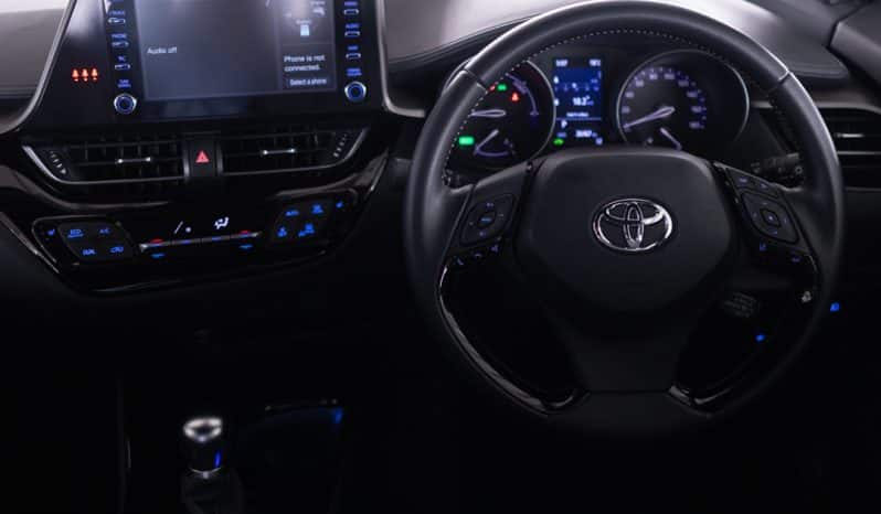 
								TOYOTA C-HR 2023 full									