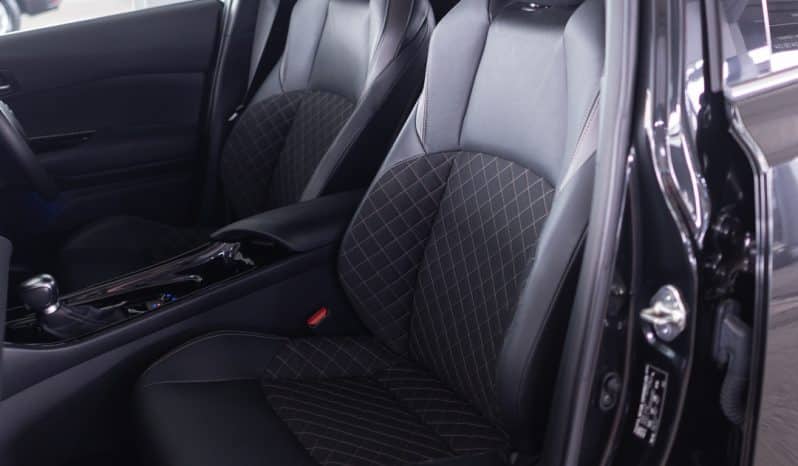 
								TOYOTA C-HR 2023 full									