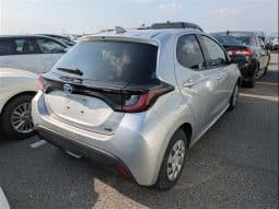 
										Toyota Yaris Hybrid 2021 full									