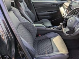 
										Toyota CH-R 2023 full									