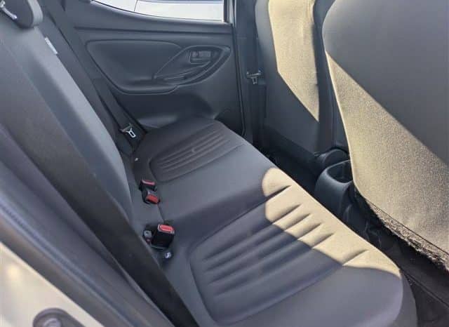 
								Toyota Yaris Hybrid 2021 full									