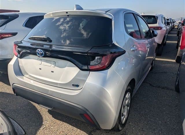 
								Toyota Yaris Hybrid 2021 full									