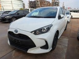 
										Toyota Yaris Hybrid full									