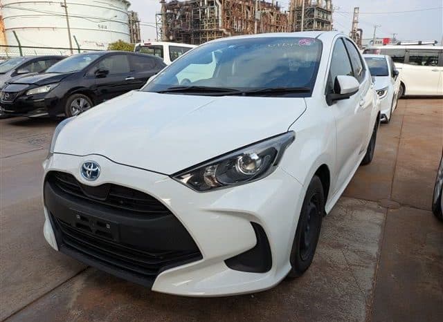 
								Toyota Yaris Hybrid full									