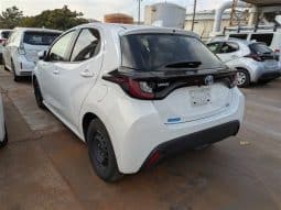 
										Toyota Yaris Hybrid full									