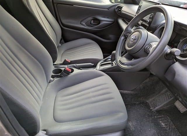 
								Toyota Yaris Hybrid 2021 full									