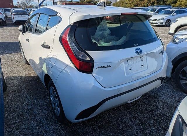 
								TOYOTA AQUA 2022 full									