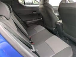 
										TOYOTA C-HR 2021 full									