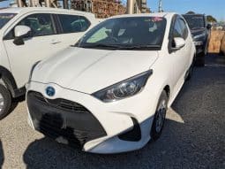 
										TOYOTA YARIS HYBRID 2022 full									