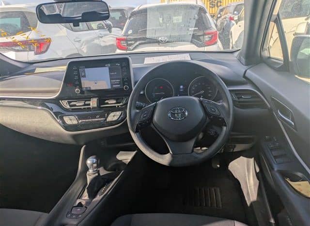 
								TOYOTA C-HR HYBRID 2021 full									