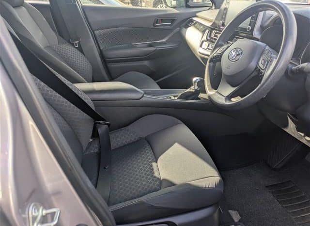 
								TOYOTA C-HR HYBRID 2021 full									