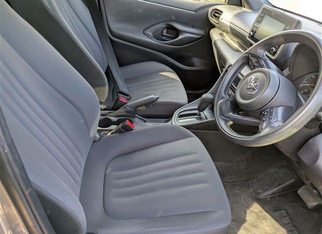 
								TOYOTA YARIS HYBRID 2021 full									