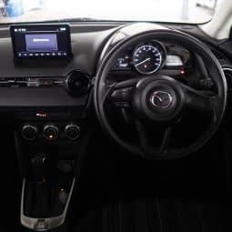
										MAZDA 2 2022 full									